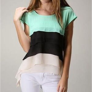 4/$20 Lost April color block layered tiered flowy top